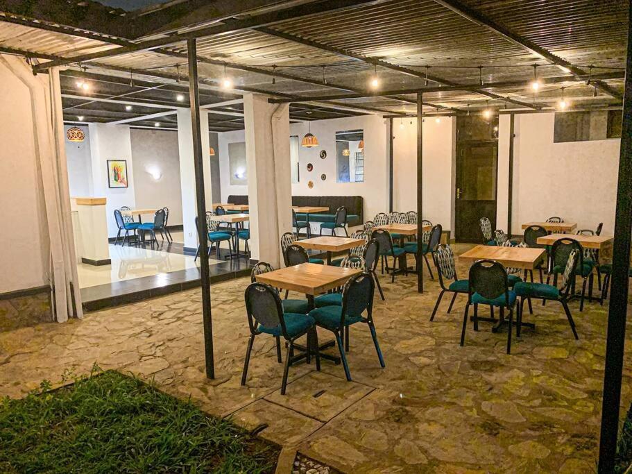 בוג'ומבורה City Center Apartments מראה חיצוני תמונה